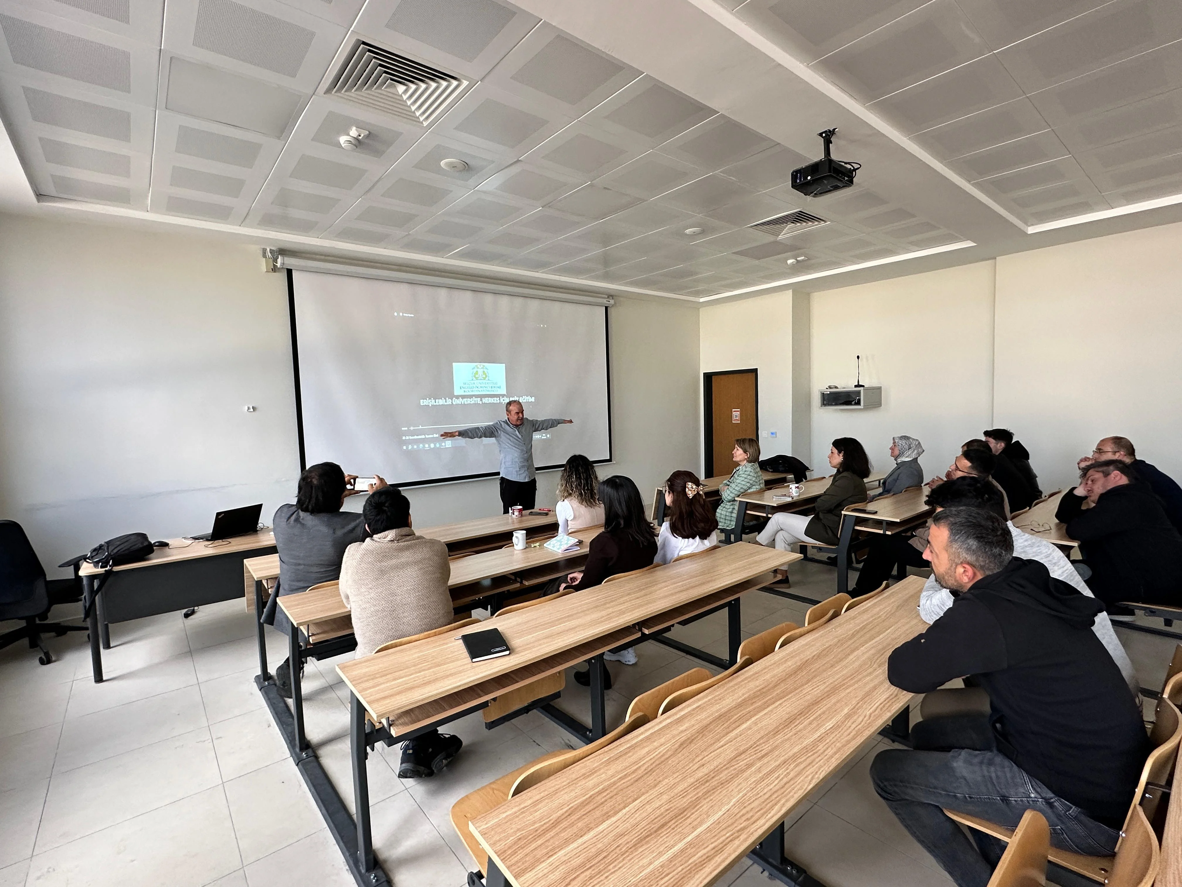 Kulu Sağlık Bilimleri Fakültesi Akademik-İdari Personeli ve Öğrencilere Yönelik Seminer Gerçekleştirildi